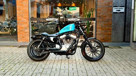 HARLEY-DAVIDSON SPORTSTER XL 883 
